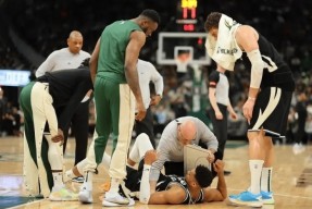 九游官网-姆巴佩焦点对战，字母哥与60激战勇士分钟，锐不可当胜负难料！-九游官网